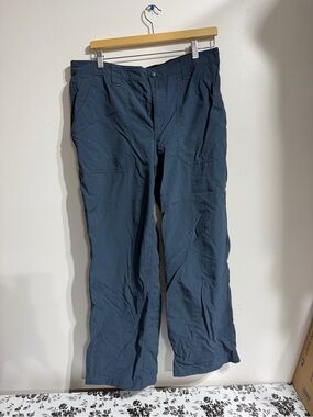 Y2K Vintage-Inspired L.L. Bean Nylon Cargo Hiking Pants - Size L